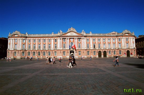 Капитолий Тулузы