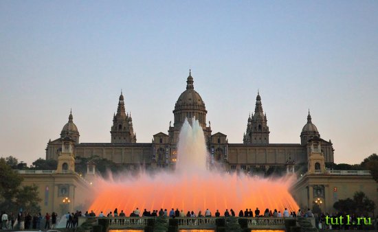 Барселона - поющие фонтаны Монтжуик