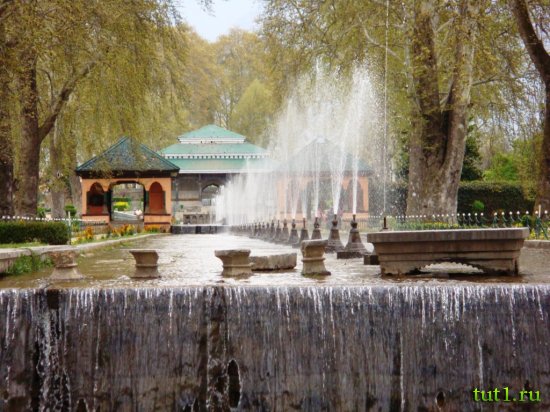 Сринагар - сад Шалимар