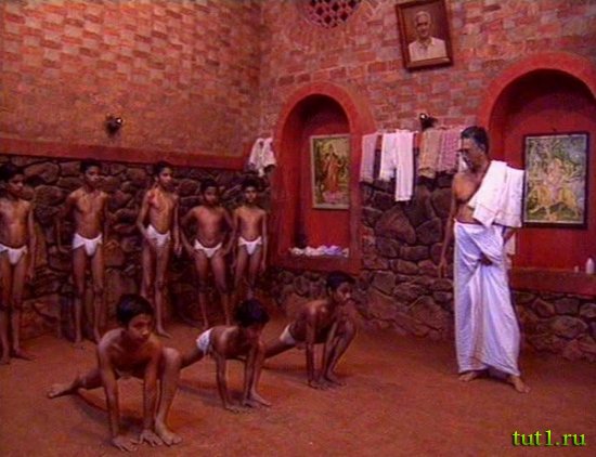 Индия - боевое искусство калари паятту