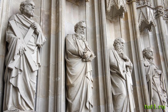 Кафедральный Собор Святого Креста и Святой Евлалии - Барселона