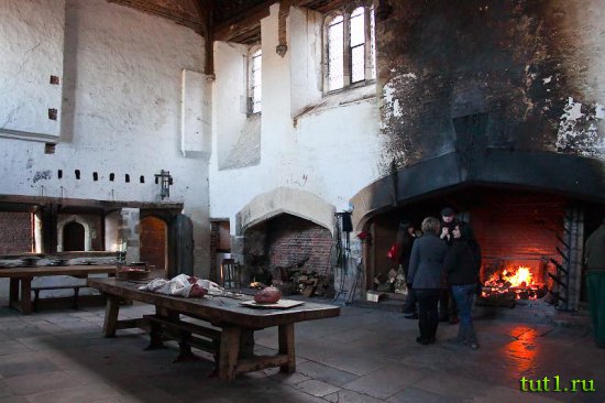 Дворец Хэмптон-Корт - Англия