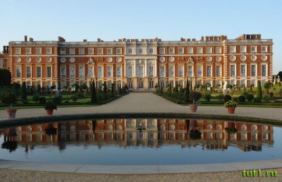 Дворец Хэмптон-Корт - Англия