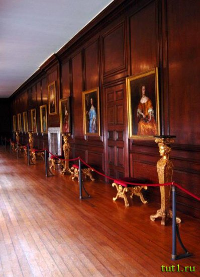 Дворец Хэмптон-Корт - Англия