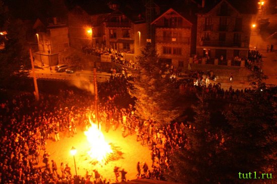 Веселье на праздник Сан Хуана