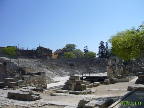 Арль - Алискан