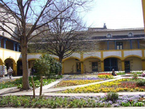 Арль - монастырь Сен-Поль