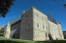 Герцогский дворец - Гимарайнш