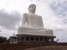 Статуя Сидящего Будды в Курунегале - Шри-Ланка