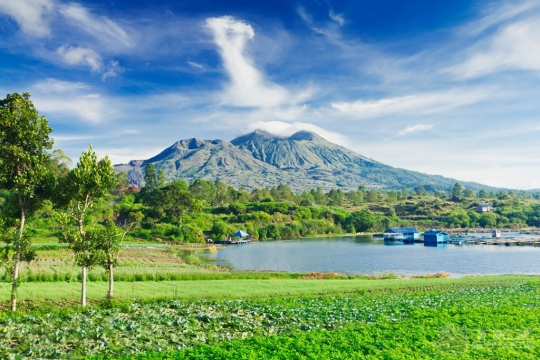 Бали - озеро и вулкан Батур